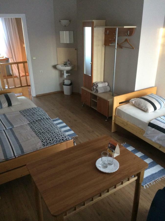 Biksti Dzirnavinasモーテル エクステリア 写真